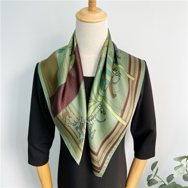 Lenço de Seda Verde 65CM de Lu - Travel Accessories Luxury avaliação e preço